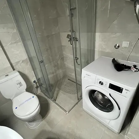 Apartment Cozy In With Free Parking