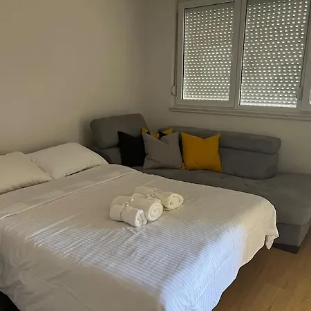 Apartment Cozy In With Free Parking *