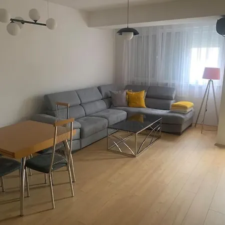 Apartment Cozy In With Free Parking *